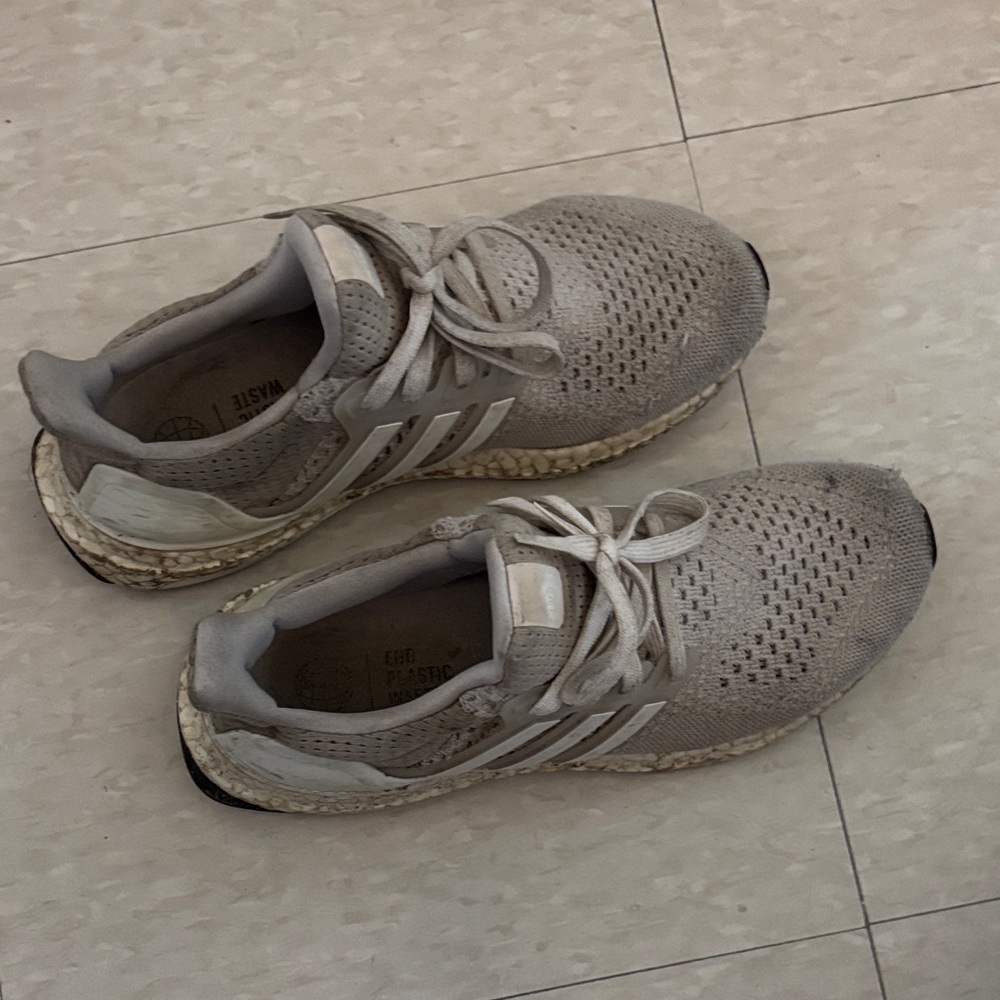 Adidas Ultraboost sneakers size 5 boys